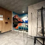 Montana Haus, *