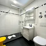 Montana Haus, *